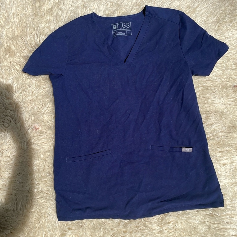 Figs scrub top